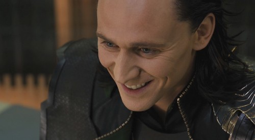 Villain-Loki-Smile-villains-31239689-500-275.jpg