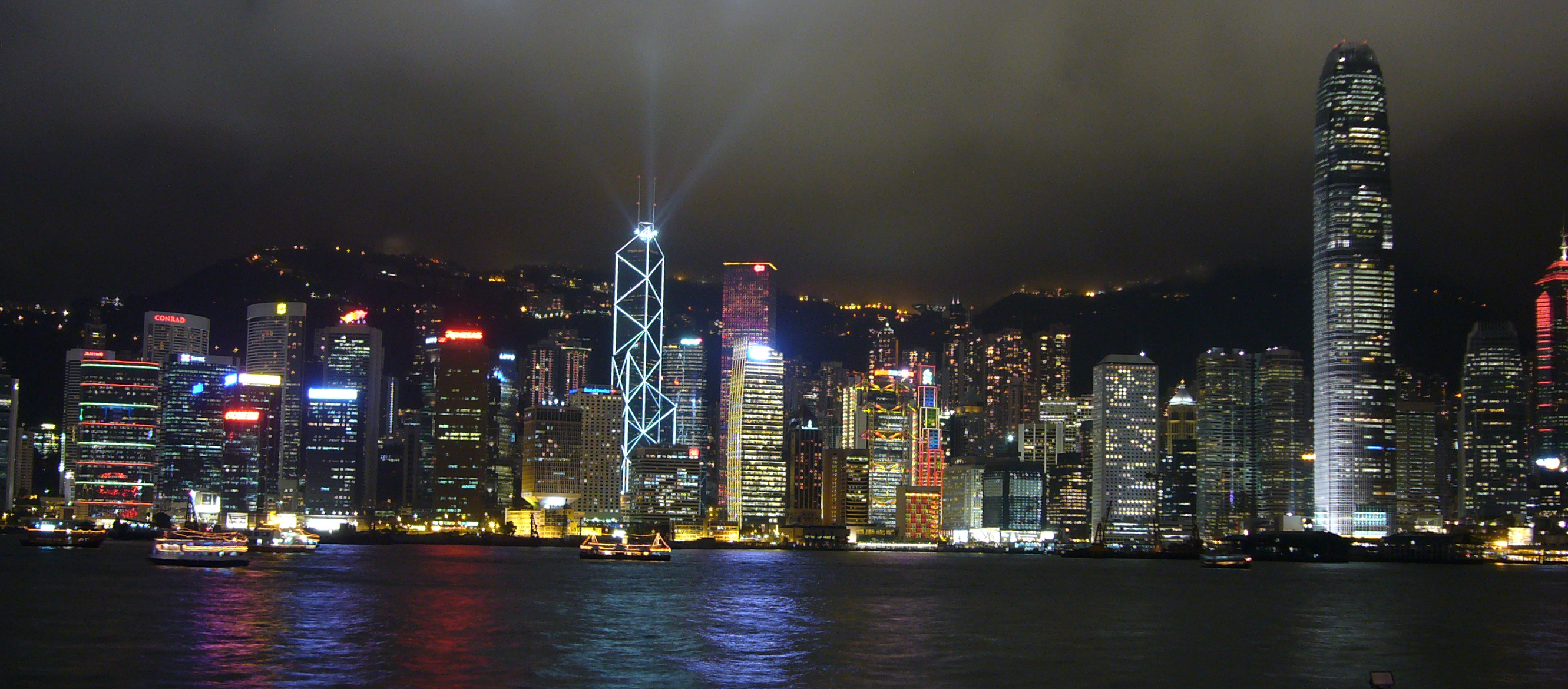 Hong_Kong_skyline_night_lights.jpg