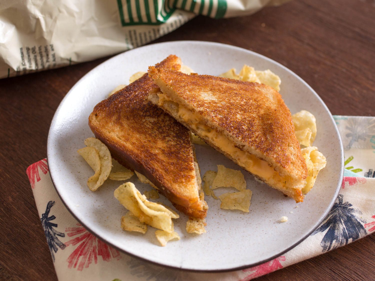 20150219-grilled-cheese-potato-chip-sandwich-vicky-wasik-1-1500x1125.jpg