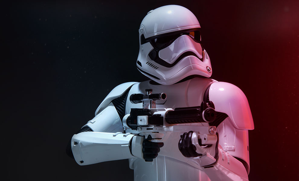 Star Wars First Order Stormtrooper Premium Format(TM) Figure | Sideshow  Collectibles